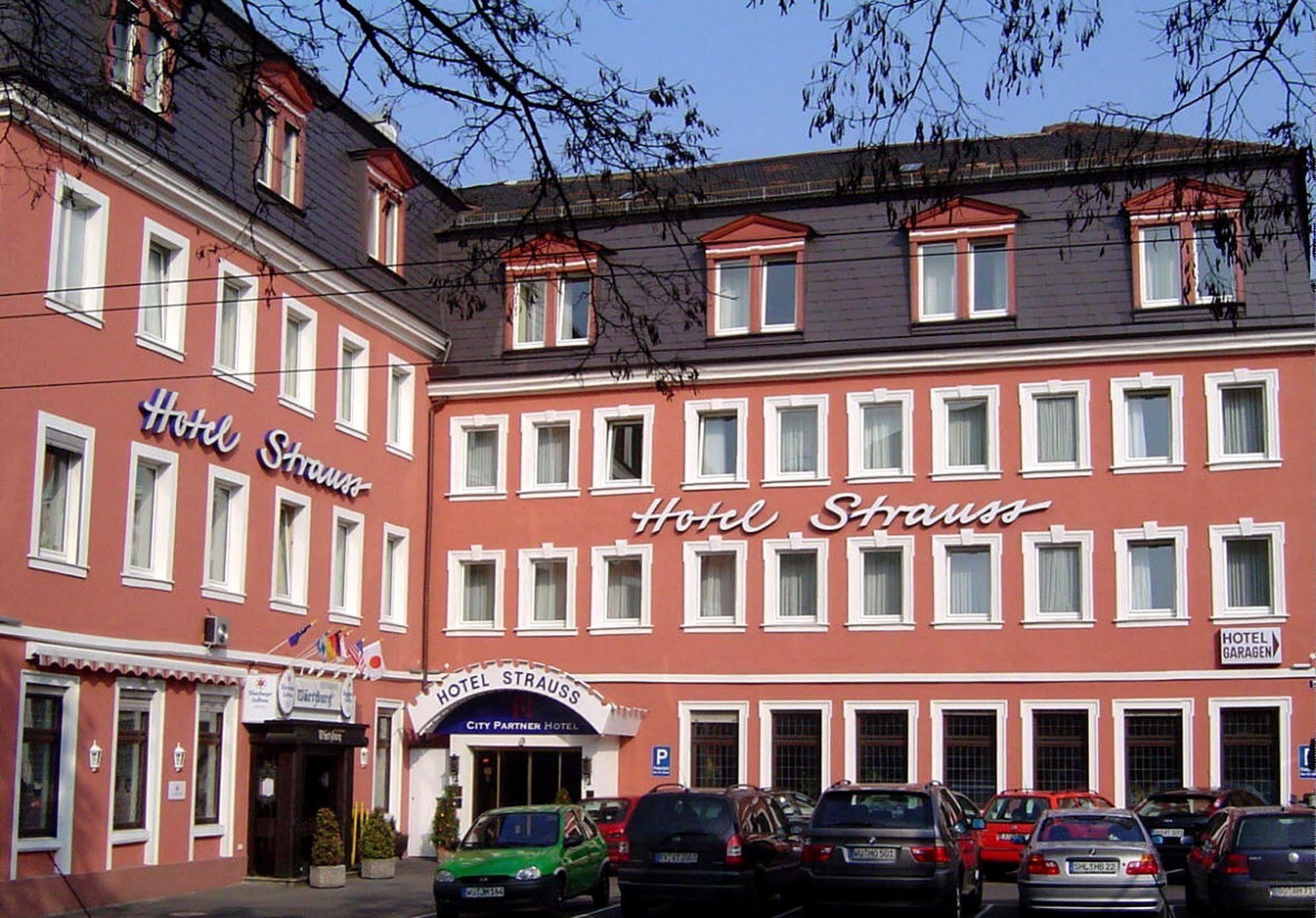 Partner Strauss 3* Wurzburg