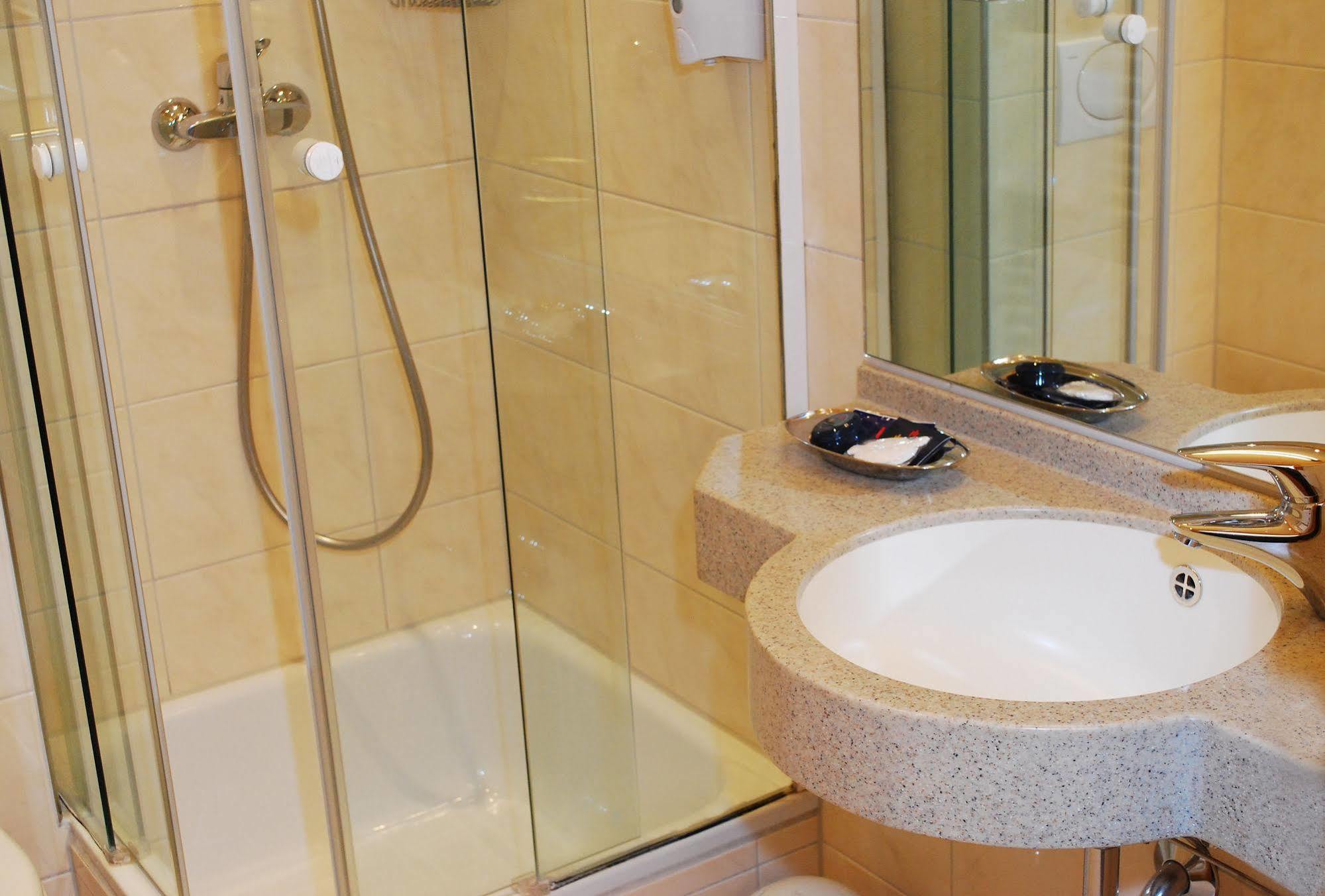 Partner Strauss Hotel 3*